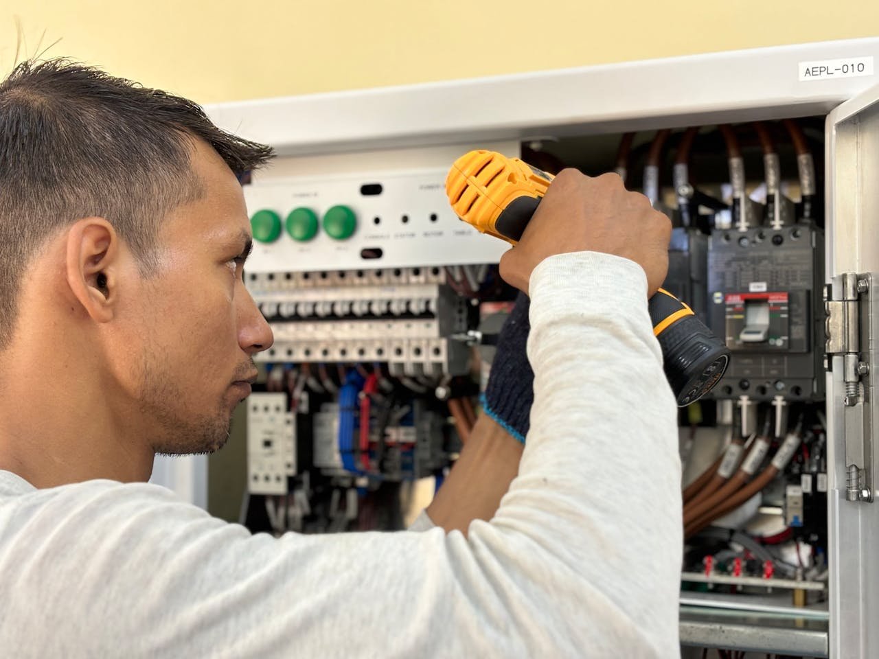 Services & Maintenance Trades